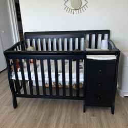 Convertible Crib With Changing Table 