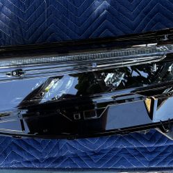 2023-2025 Honda CR-V Left Headlight