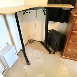 Electric Corner Standing Desk – Dual Motor – 3 Presets