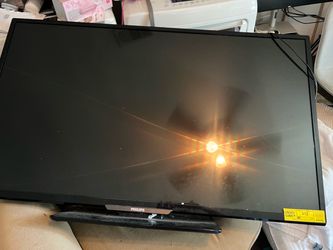 🔥 55” Philips Smart TV – Great Condition – $100 OBO! 🔥