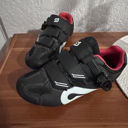 Peloton shoes-like new