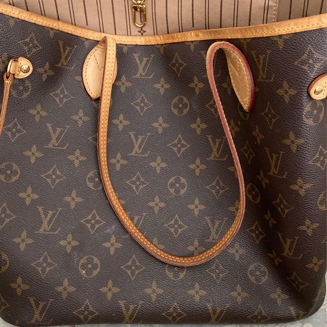 Pink Louis Vuitton Monogram Giant By The Pool Multi Pochette Accessories  Brume for Sale in Fresno, CA - OfferUp