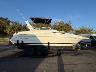 2000 Wellcraft Martinique 2600