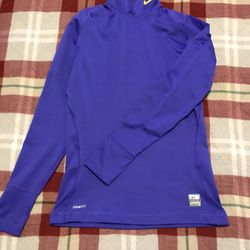 **Like New** Womens Nike Pro-Fit Thermal Top