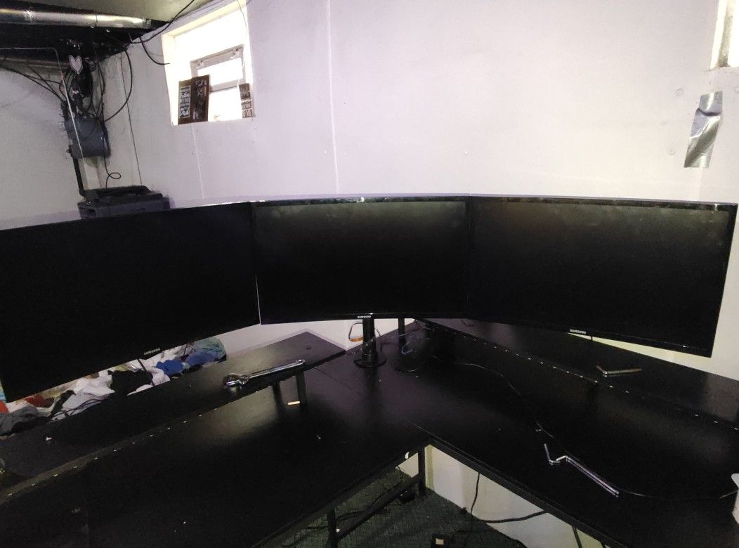 , Triple Monitors 24 Inch With Mount 