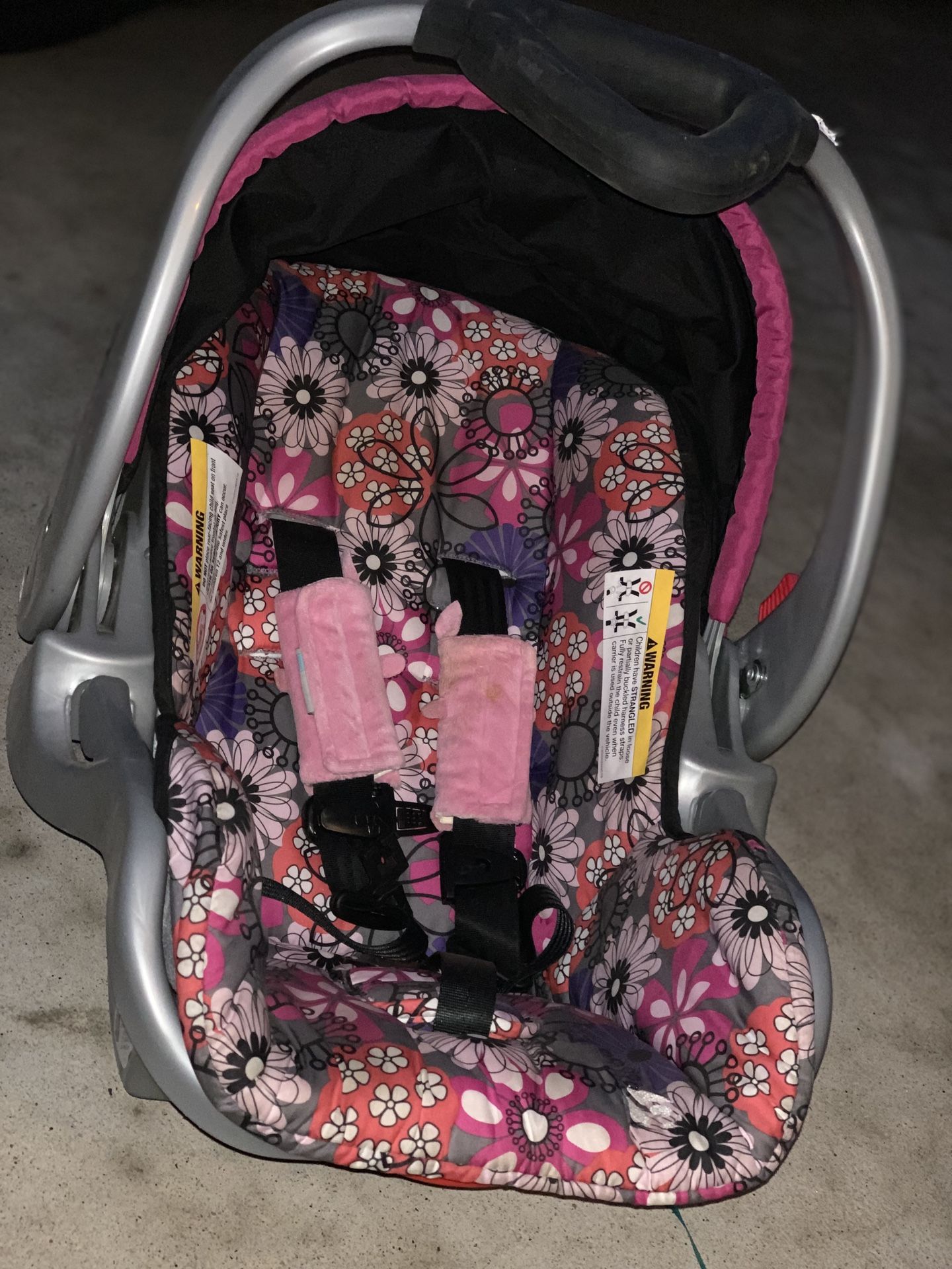 Baby car seat with base