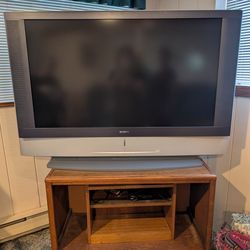 2004 Sony 50 Inch Television and TV Stand