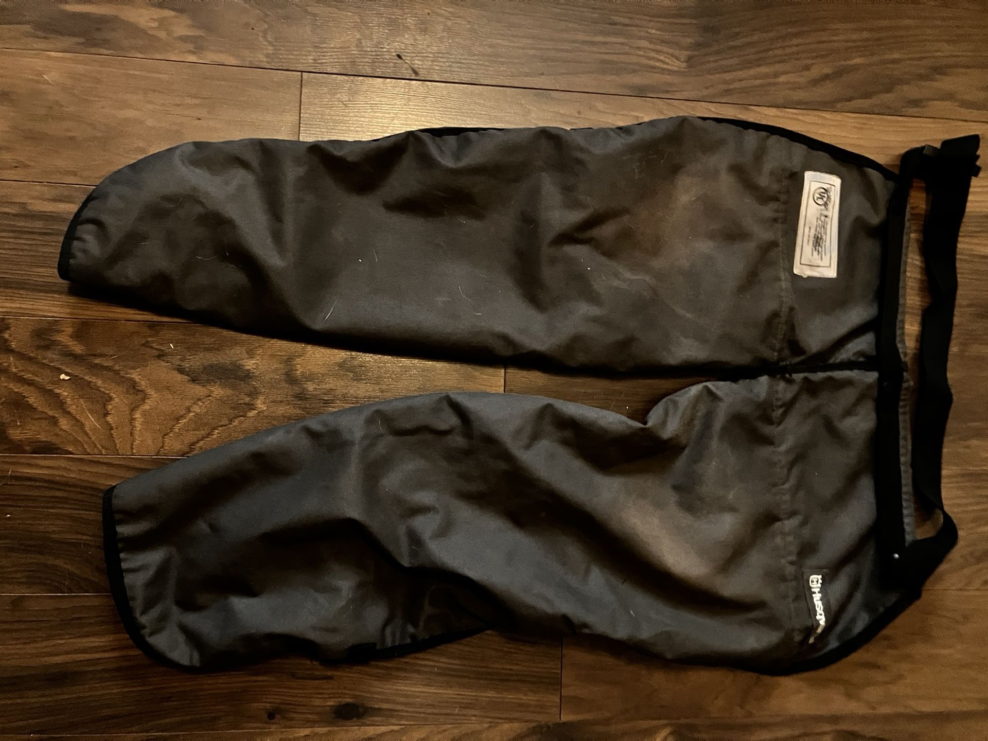 Husqvarna Chainsaw Chaps