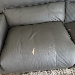 Free Couch With Two Reclining End Chairs 