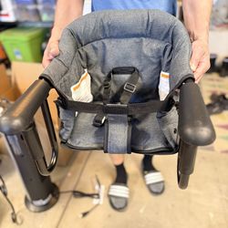 Portable foldable travel highchair