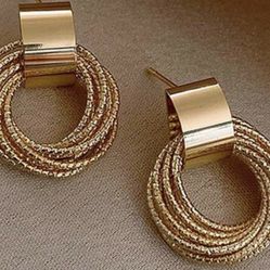Bridal hollow out circle earrings simple and stylish