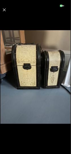 Decorative boxes set of two