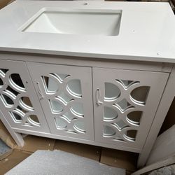 36” Bathroom Vanity Cabinet And Quartz Top