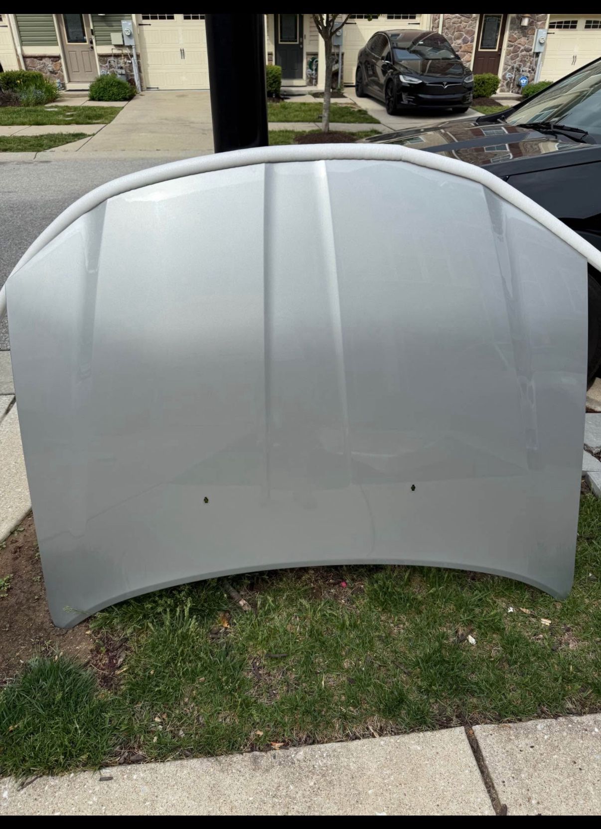 2020 Stock Chrysler 300s Hood