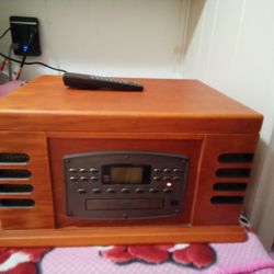 Crosley Turntable CD Cassette Radio 