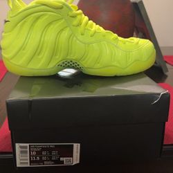 Nike Foamposite Pro Volt/Volt