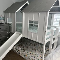 Bunk bed With Slide. 