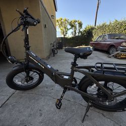 XP4 750 Step-Thru Foldable Long-Range eBike (Max 85mi/28mph) + LevelUp Rack/Seat Post/Elite Headlight/Lock