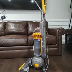 DYSON 2 MULTI FLOOR Vacuum (deep cleaned, Delivery Option)