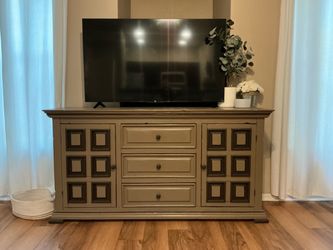 55 inch TV