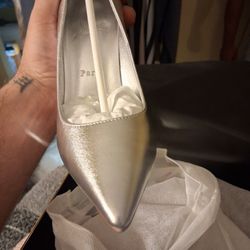 CHRISTIAN LOUBOUTIN $550 *OBO MAKENOFFER TRADE OFFICIAL LOOK THEM UP OBO MAKE OFFER TRADE BRAND NEW LOUBOUTIN SIZE 7.5 