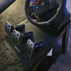 Logitech G29 Driving Force Racing Wheel And Floor Pedals