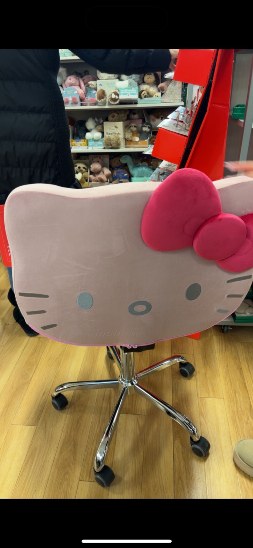 Hello Kitty Swivel Chair 