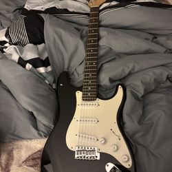 Electric Guitar Stratocaster 