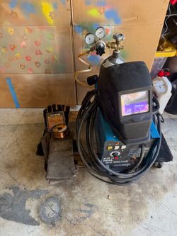 Chicago Electric Dual MIG Welder – Complete Setup w/ Gas Tank,Cart & Extras.