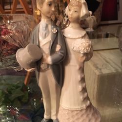 Bride & Groom LLADRO figurine. Excellent condition