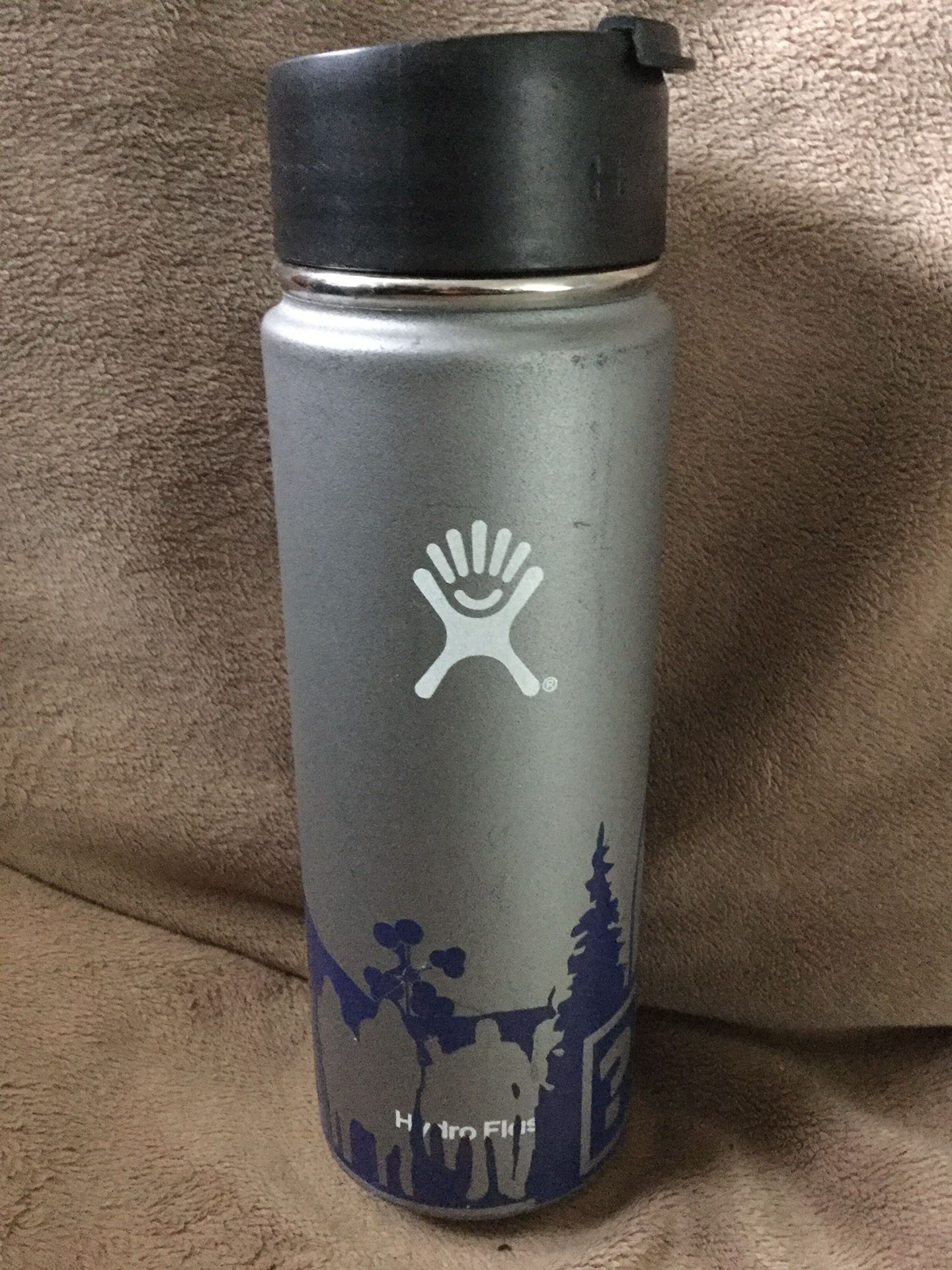 20oz Hydro Flask wide mouth water bottle