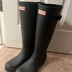 Hunter Women's Original Tall Waterproof Rain Boots, Black Matte, Size 7