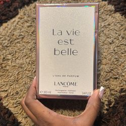 La Vie Est Belle Perfume 
