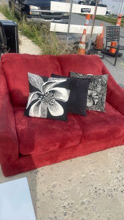Cough and loveseat