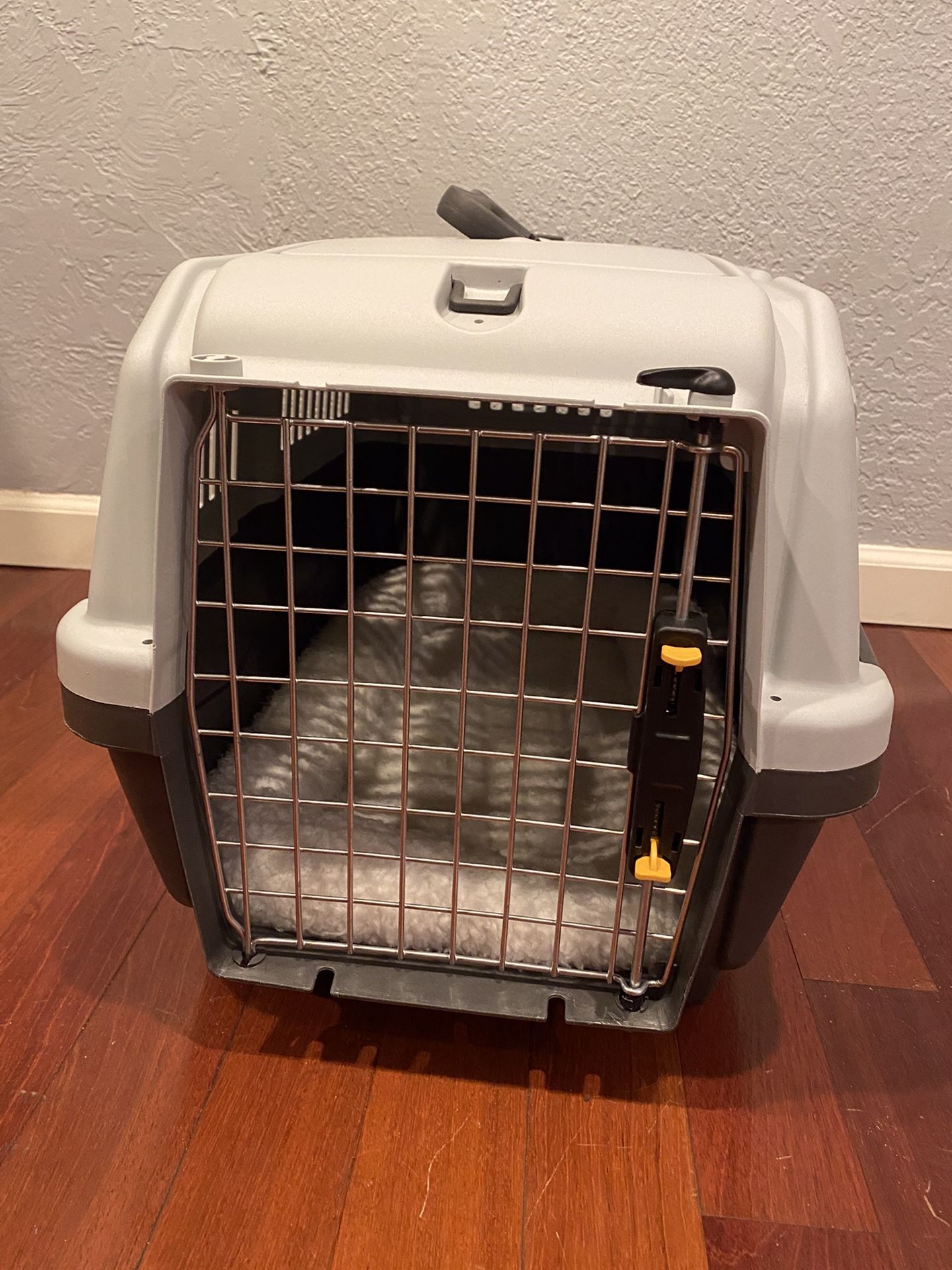Midwest 24 Inch Dog Crate