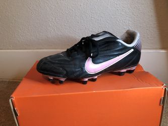 Nike cleats women’s size 8 free