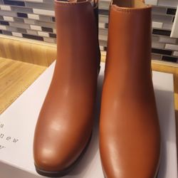 Size 6 Women Boots