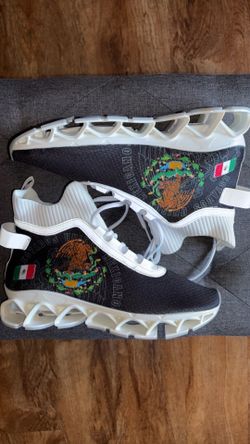High Top Mexico Sneakers Size 9