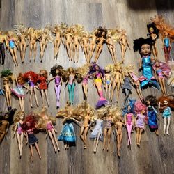 Lot of dolls