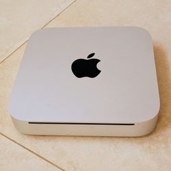 Apple Mac mini Computer w/MacOS High Sierra , SSD Hard Drive ( Solid State) , HDMI, DP- Great Condition.