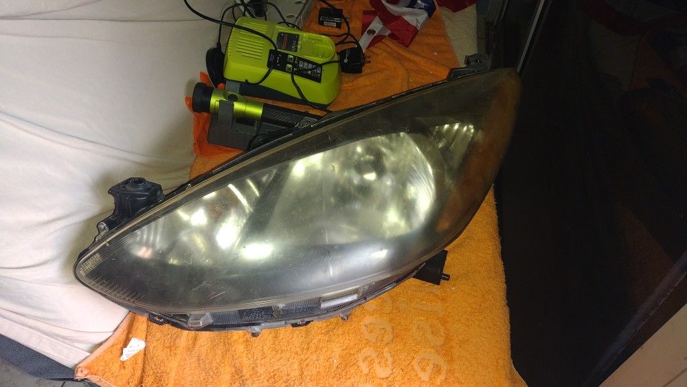 Mazda 2 2012 Headligth Driver Side