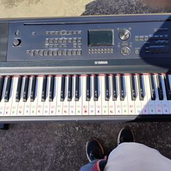 YAMAHA  DGX 806B KEYBOARD