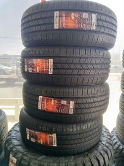 Tengo un set de llantas nuevas 215 55 17 de la marca supermax