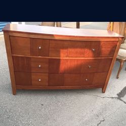 🎁SOLID WOOD DRESSER /6 DRAWER 🎁