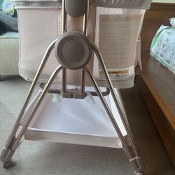 Koola Baby Mesh Bassinet & Bedside Crib with Height Adjustment & Wheels - Pink