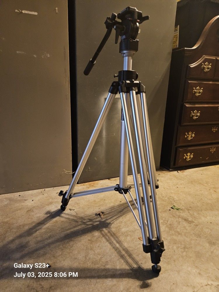 Professional Video Tri-Pot