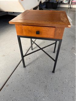 End table