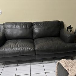 Black leather Couch With Love Seats 