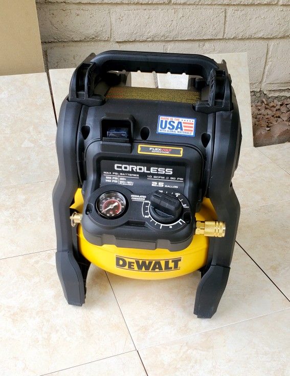 DeWALT 20V/60V Air Compressor with FlexVolt Advantage (Tool-Only)