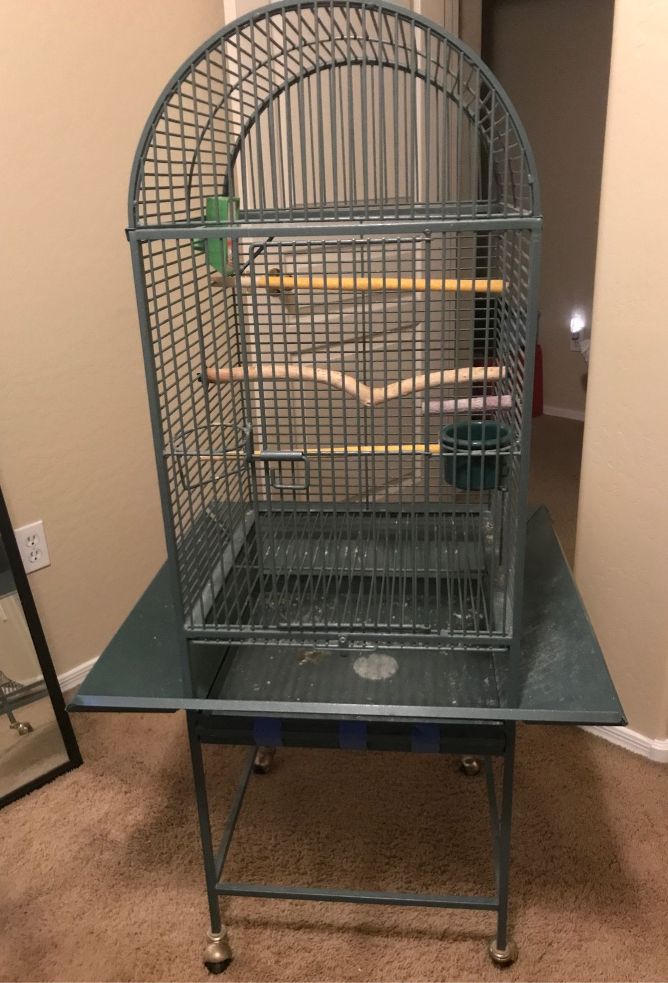 Standing Bird Cage With Wheels